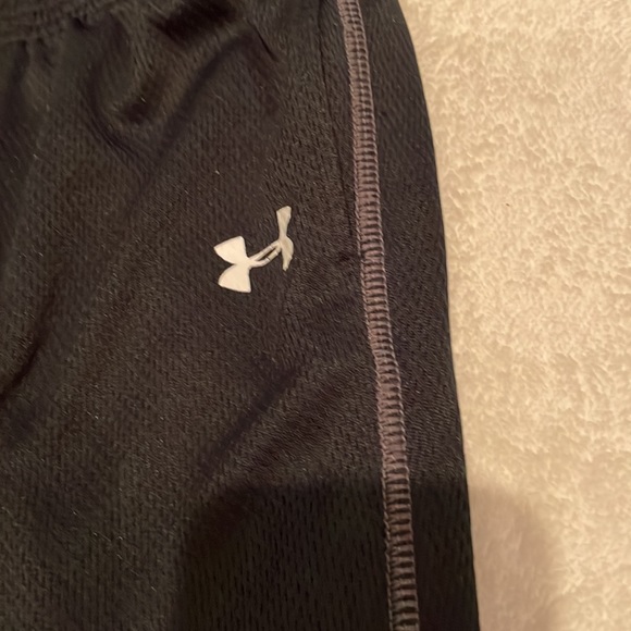 Under armour 18 m black pant - Picture 2 of 3